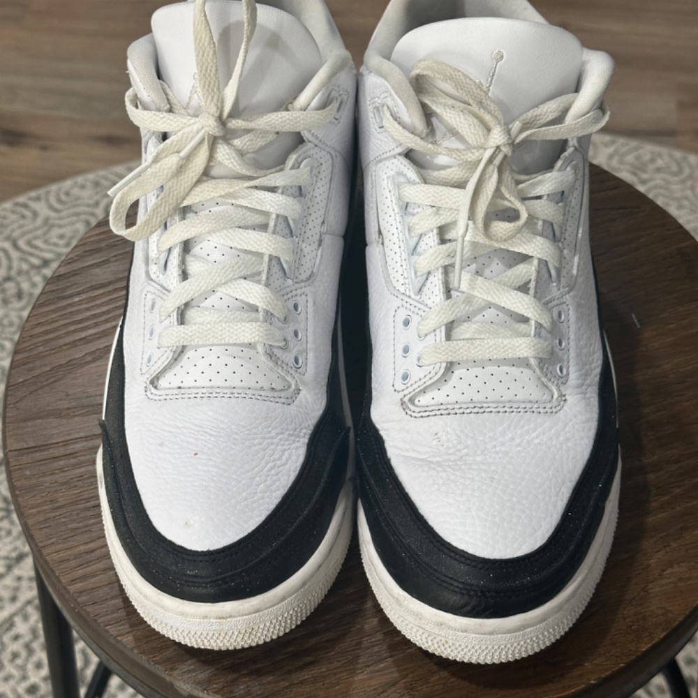 Jordan 3 - Picture 2 of 3